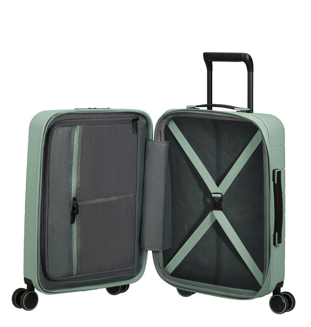 American Tourister  EXTENSIBLE SMART CON BOLSILLO PARA PC- NOVASTREAM 55cm