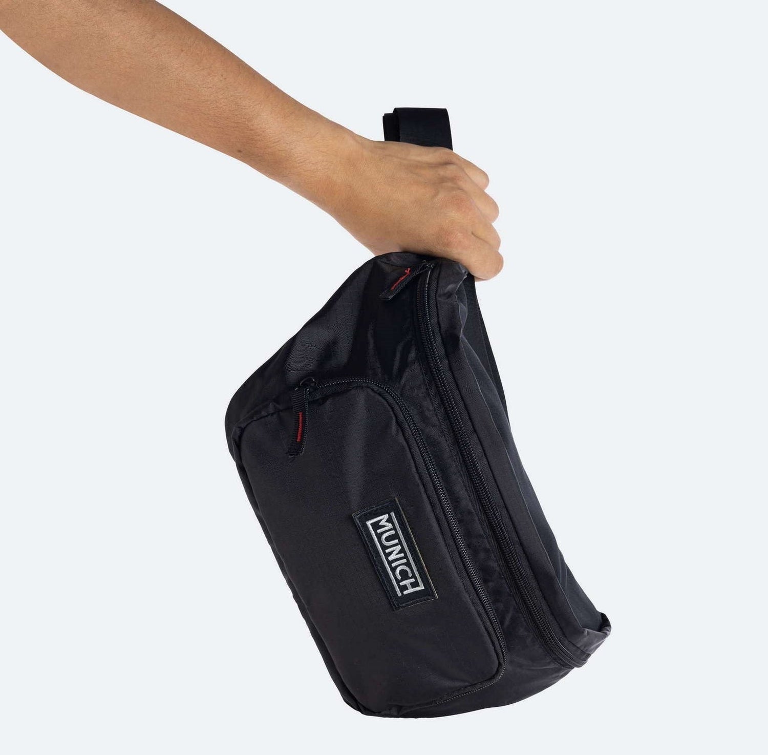 MUNICH EMPOWER FANNYPACK BLACK