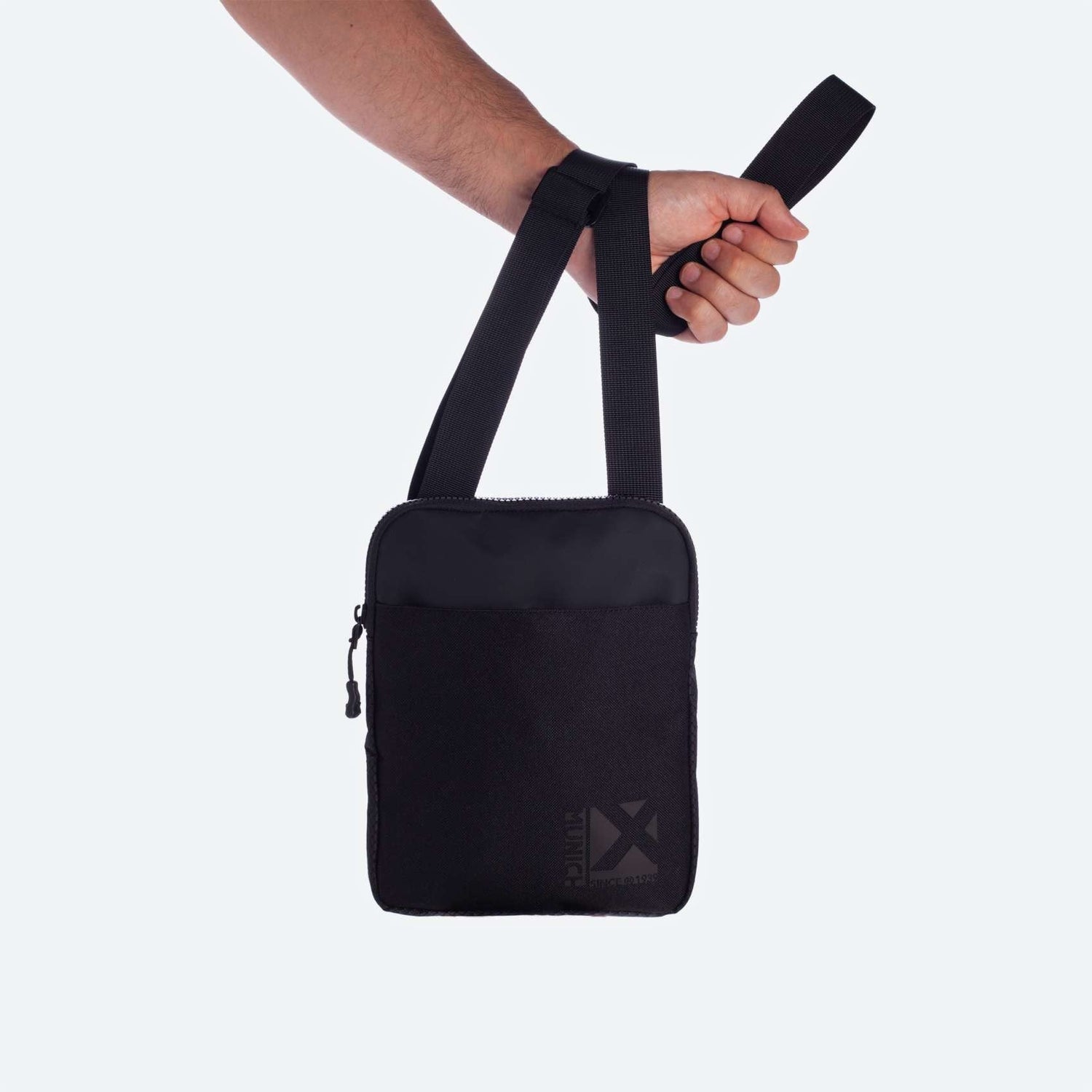 MUNICH GYM SPORTS CROSSBODY SLIM