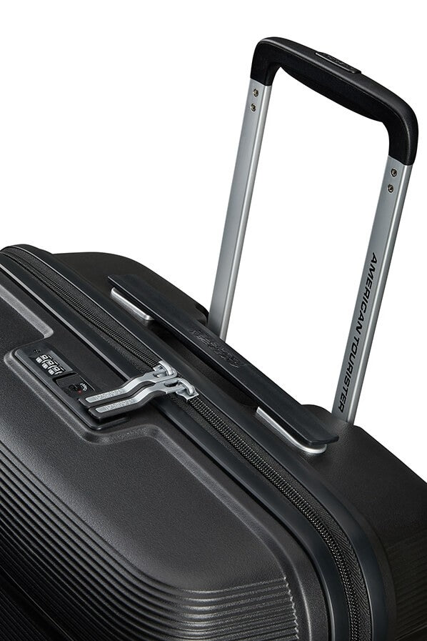 Linex de American Tourister  Spinner Talla Mediana