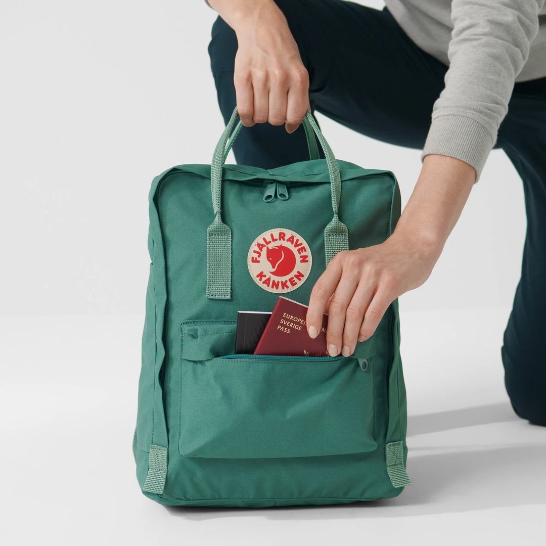 KÄNKEN MOCHILA CLASICA DE FJALLRAVEN Peach Sand