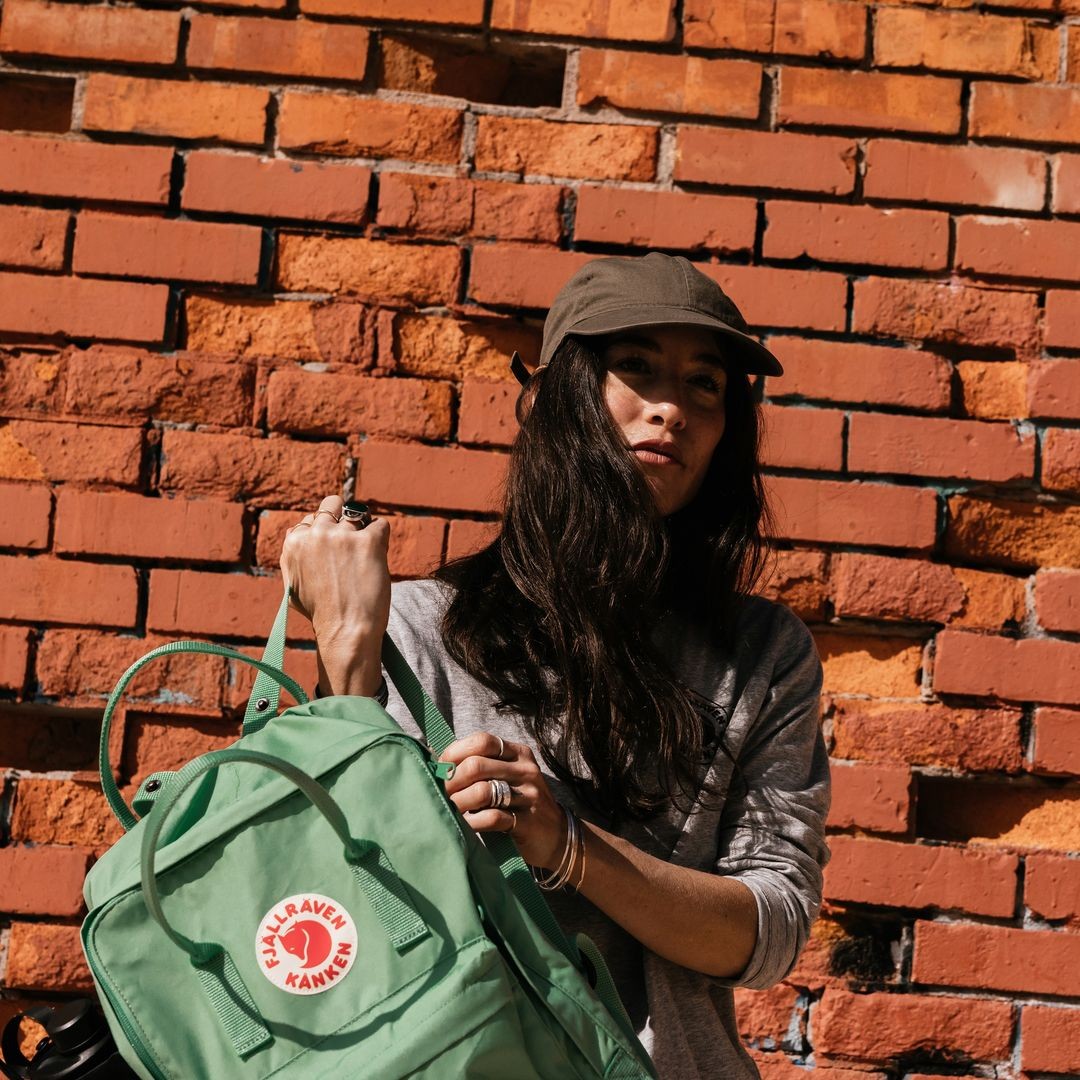 KÄNKEN MOCHILA CLASICA DE FJALLRAVEN Peach Sand